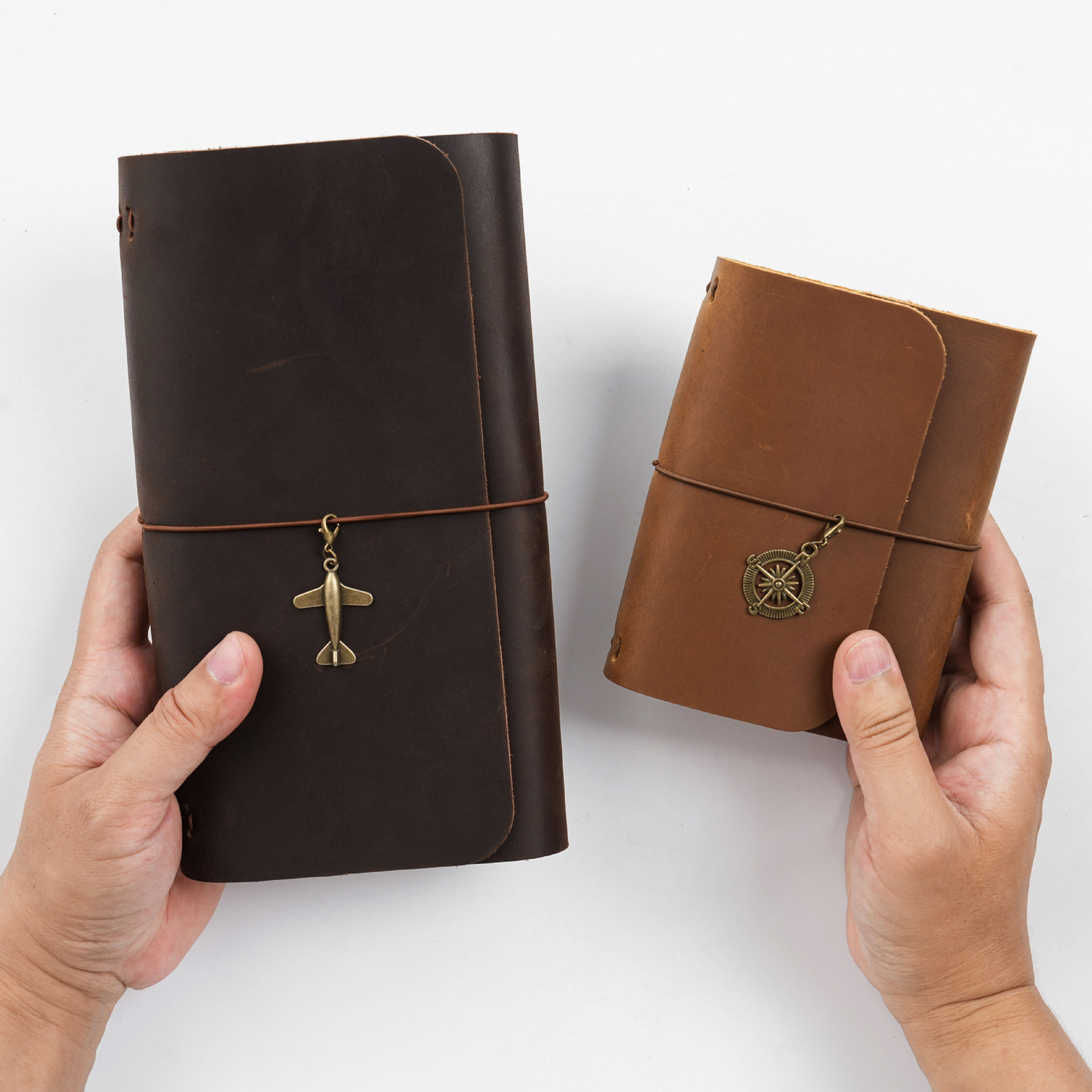 Neu eingetroffen: Triple Fold  – Leather Work Diary Bewertung und Preis